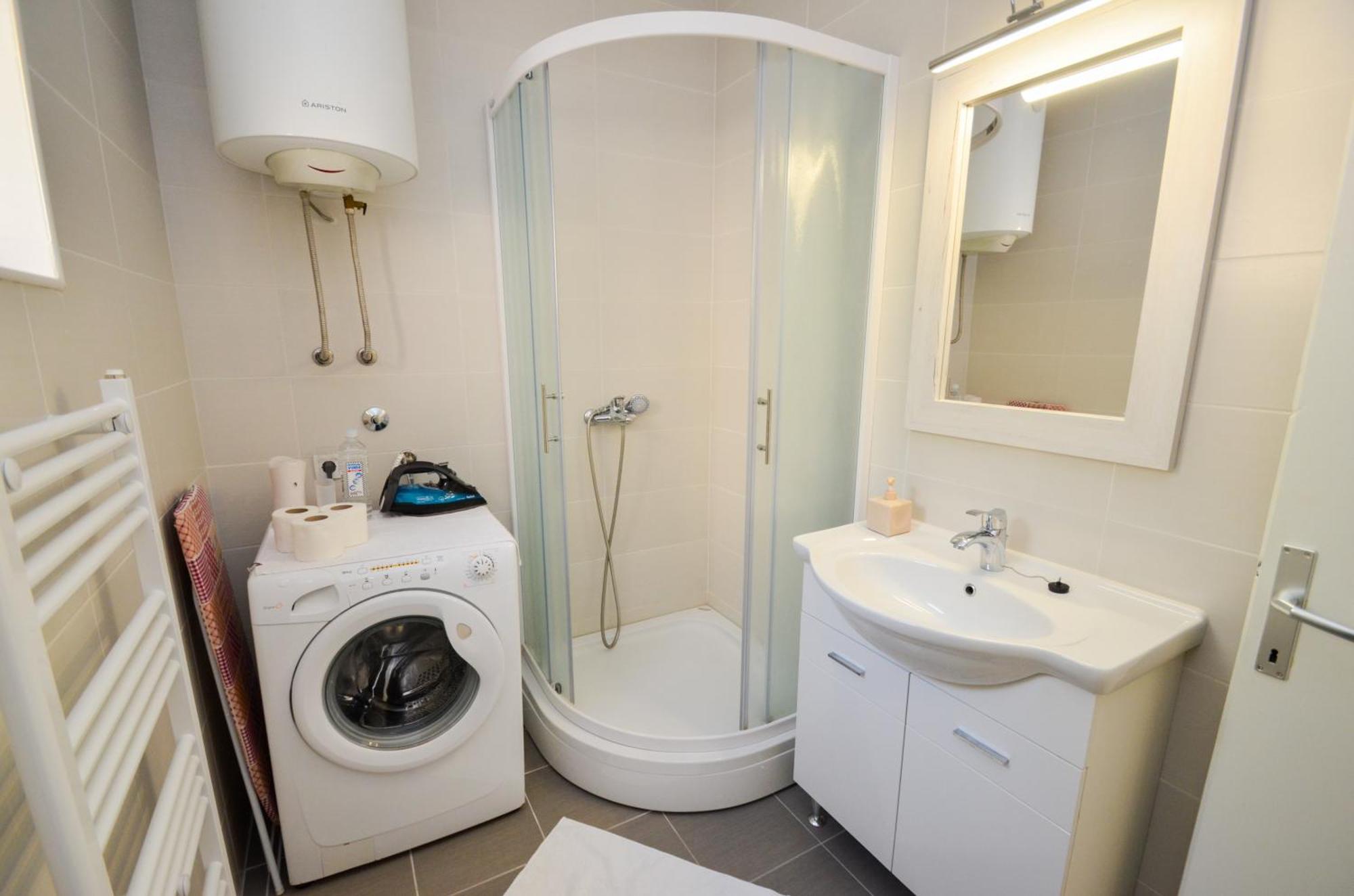 Tea Apartment โกตอร์ ภายนอก รูปภาพ