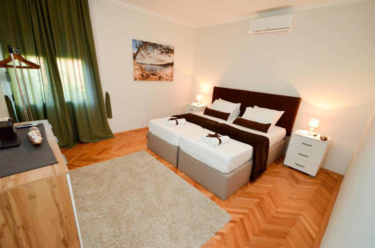 Tea Apartment โกตอร์ ภายนอก รูปภาพ