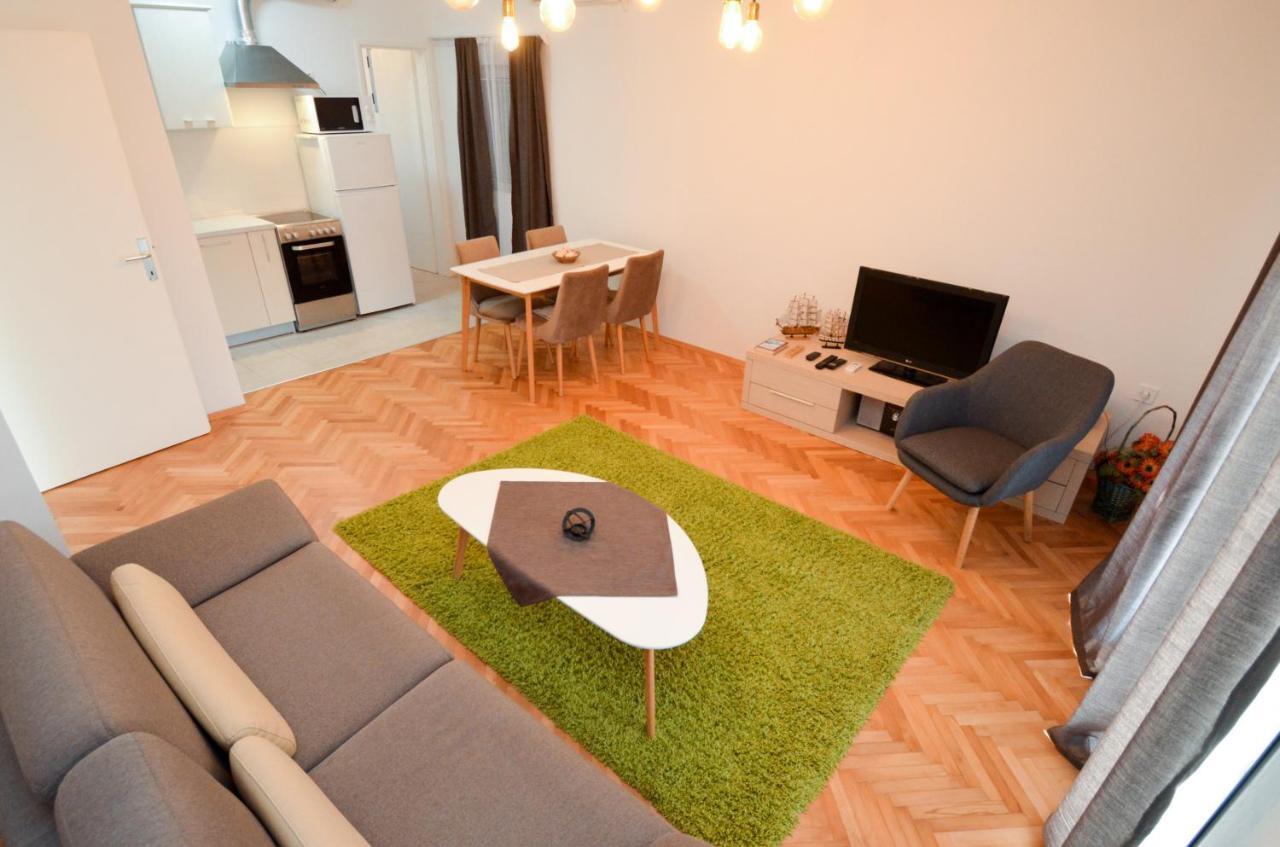 Tea Apartment โกตอร์ ภายนอก รูปภาพ