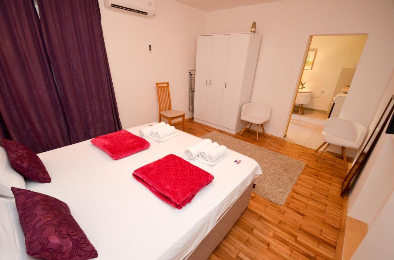 Tea Apartment โกตอร์ ภายนอก รูปภาพ